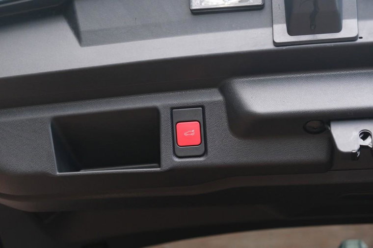 Vehicle Image 33