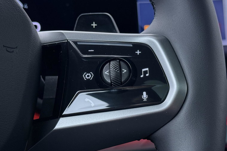 Vehicle Image 45