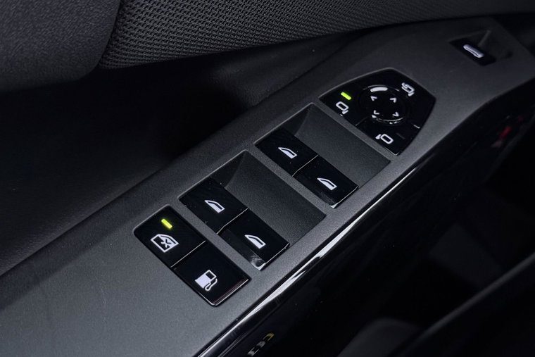 Vehicle Image 50