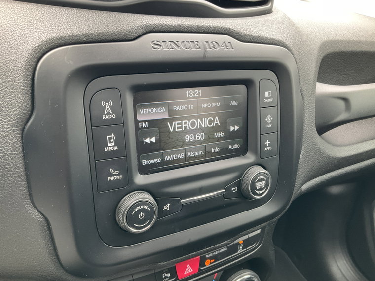 Vehicle Image 27