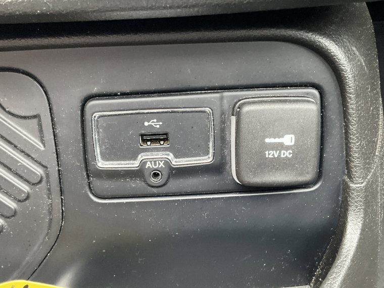Vehicle Image 33
